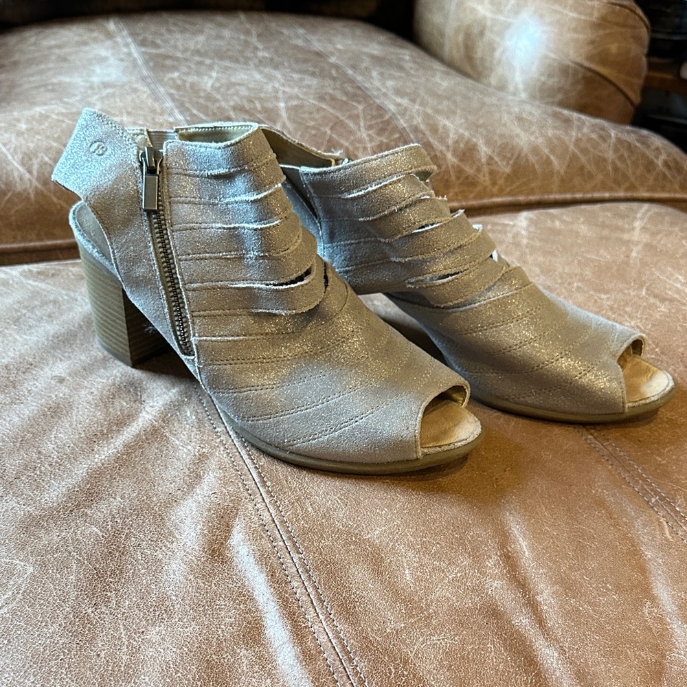 Chic Women's Peep-Toe Heeled Boots in Silver